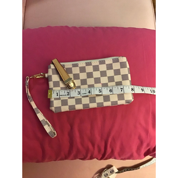 Women's Unbranded White Light Blue Checkered Clutch Wristlet - Picture 11 of 12